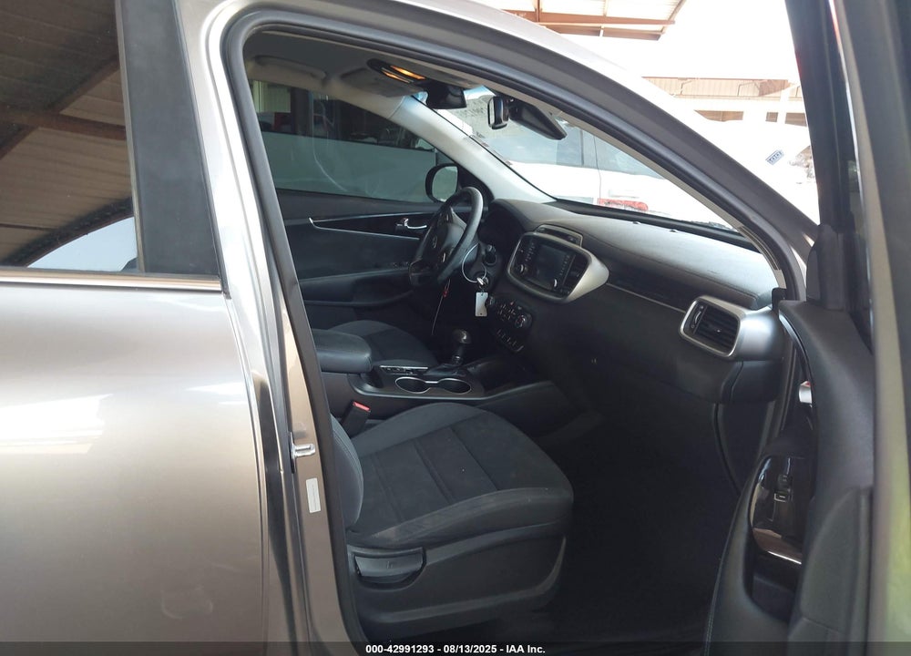 2017 KIA SORENTO VIN: 5XYPG4A37HG239996