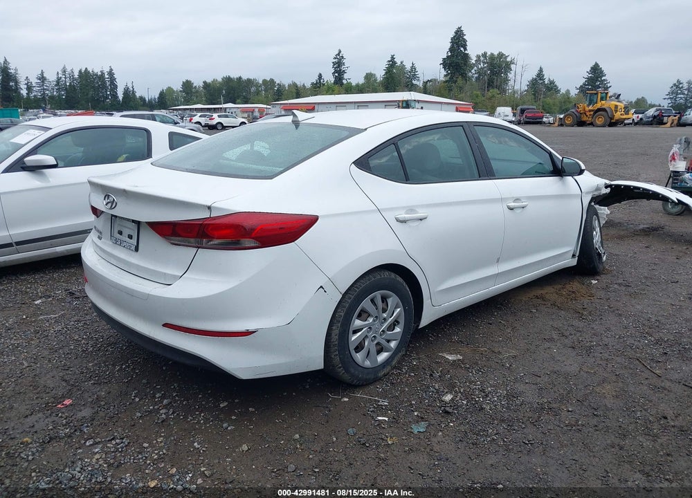 2017 HYUNDAI ELANTRA VIN: 5NPD74LF3HH070160