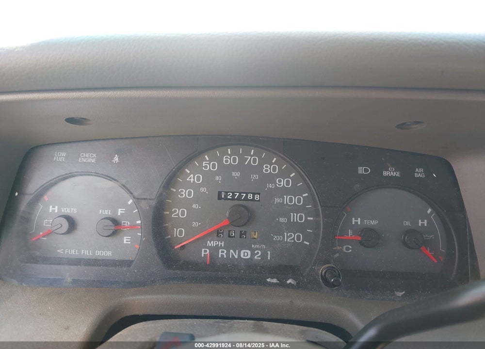 2003 MERCURY GRAND MARQUIS GS VIN: 2MEFM74W43X662190