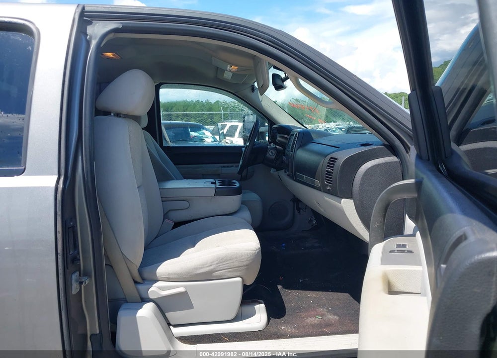 2008 CHEVROLET SILVERADO 1500 LS VIN: 1GCEC19C58Z318090