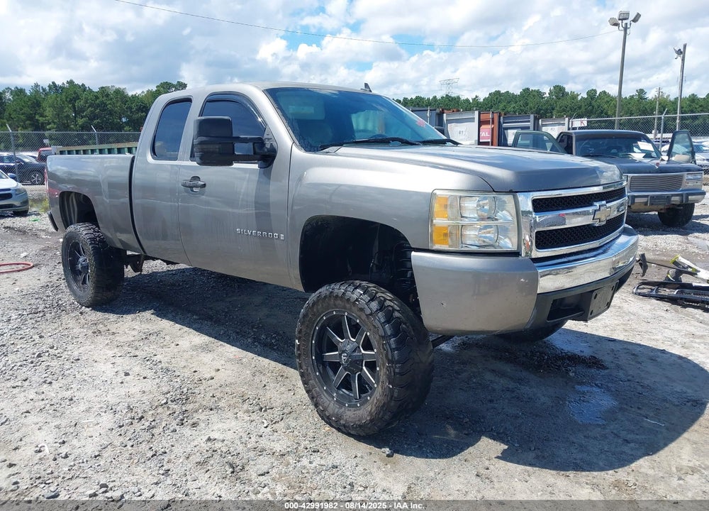 2008 CHEVROLET SILVERADO 1500 LS VIN: 1GCEC19C58Z318090