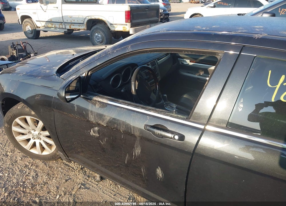 2010 CHRYSLER SEBRING VIN: 1C3CC5FB4AN207557