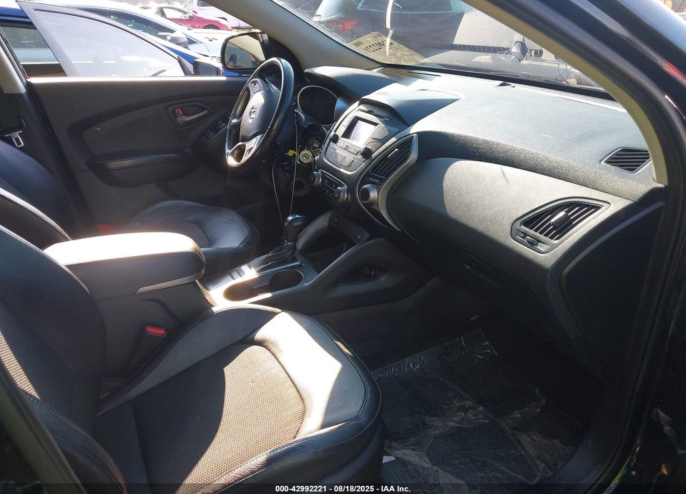 2015 HYUNDAI TUCSON VIN: KM8JUCAG1FU062753