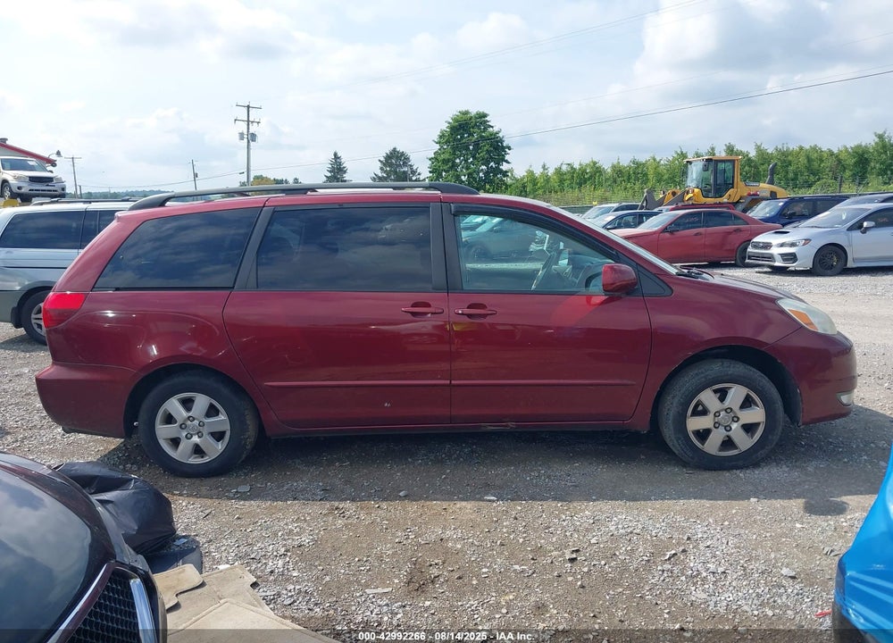 2004 TOYOTA SIENNA XLE VIN: 5TDZA22C44S203726