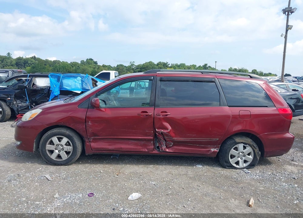 2004 TOYOTA SIENNA XLE VIN: 5TDZA22C44S203726