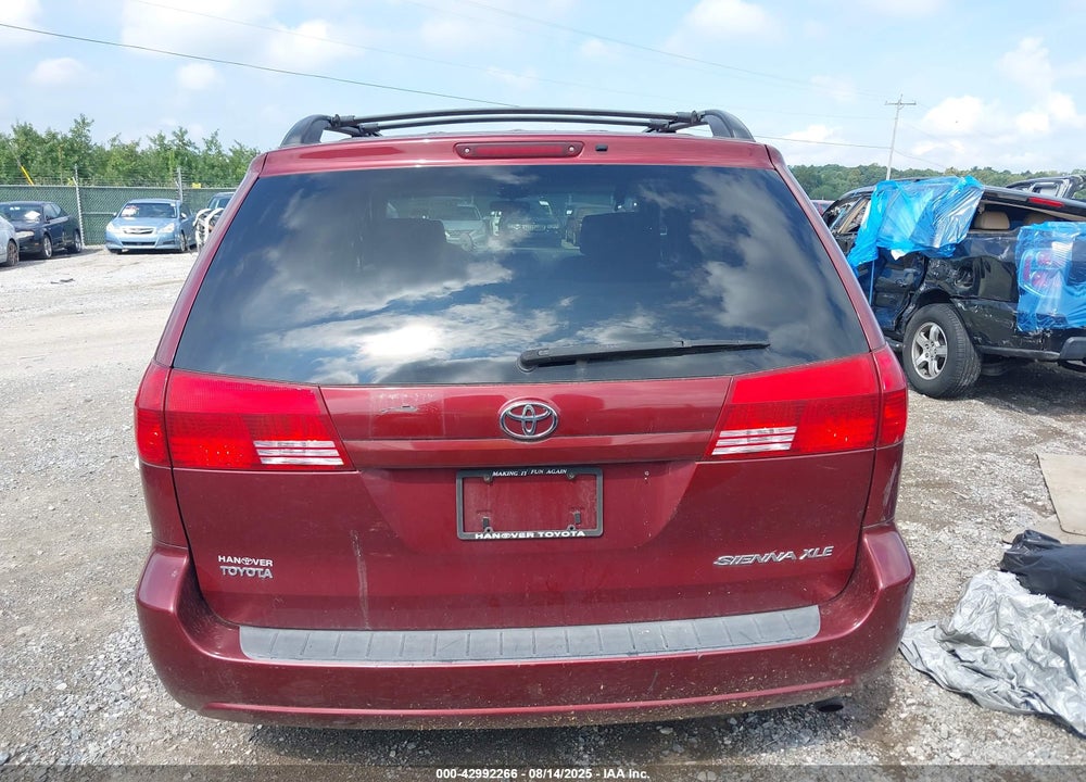 2004 TOYOTA SIENNA XLE VIN: 5TDZA22C44S203726