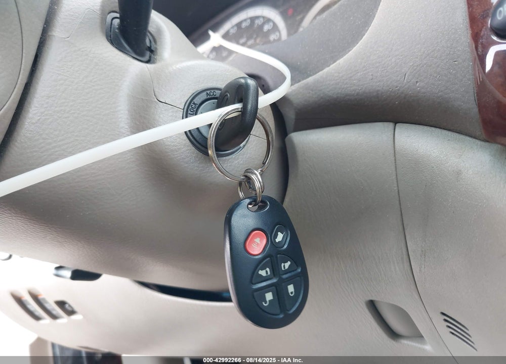 2004 TOYOTA SIENNA XLE VIN: 5TDZA22C44S203726