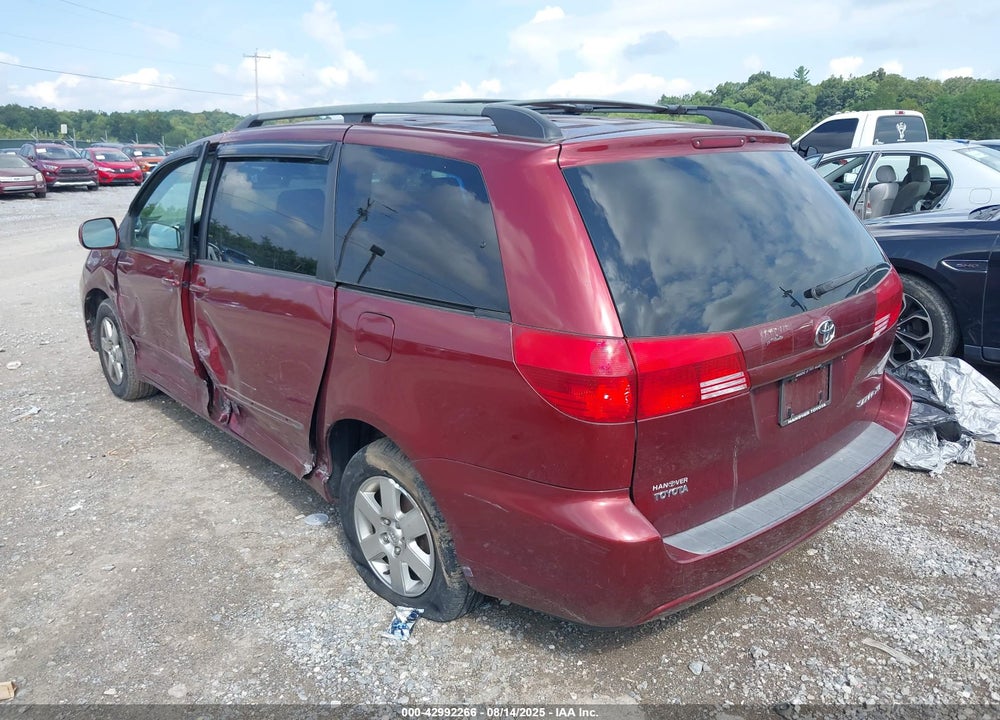 2004 TOYOTA SIENNA XLE VIN: 5TDZA22C44S203726