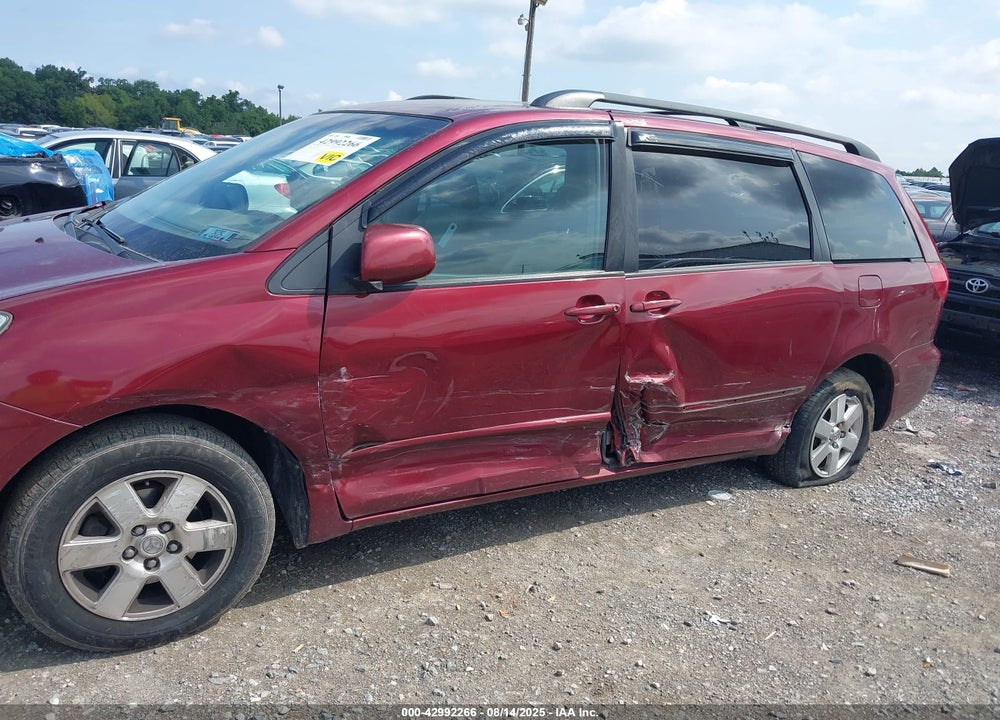 2004 TOYOTA SIENNA XLE VIN: 5TDZA22C44S203726