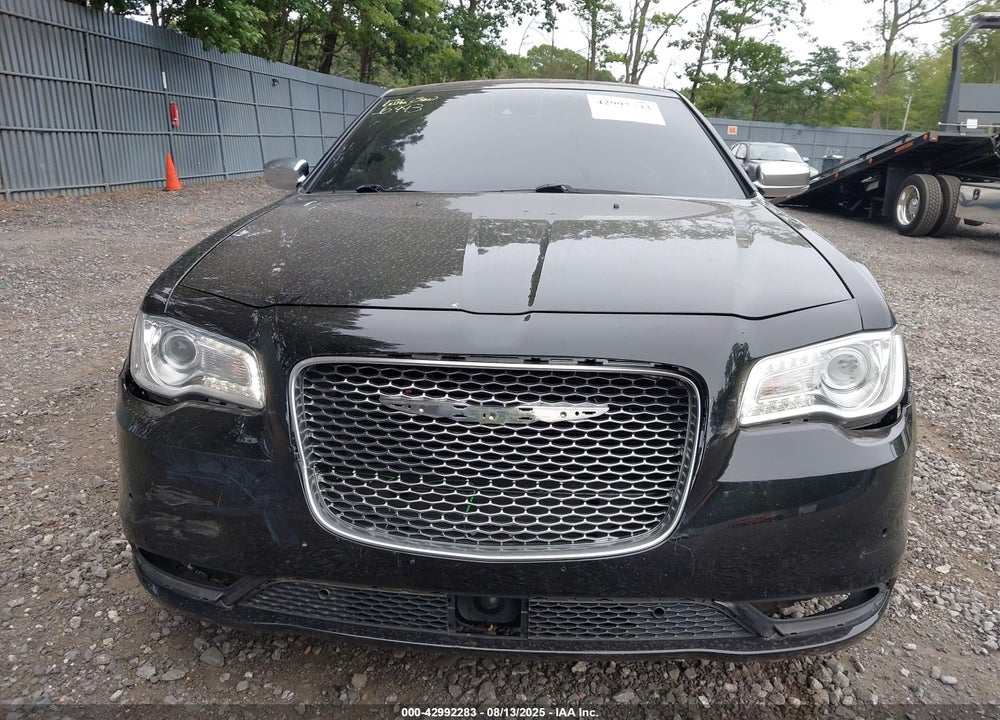 2018 CHRYSLER 300 VIN: 2C3CCAPT3JH201676