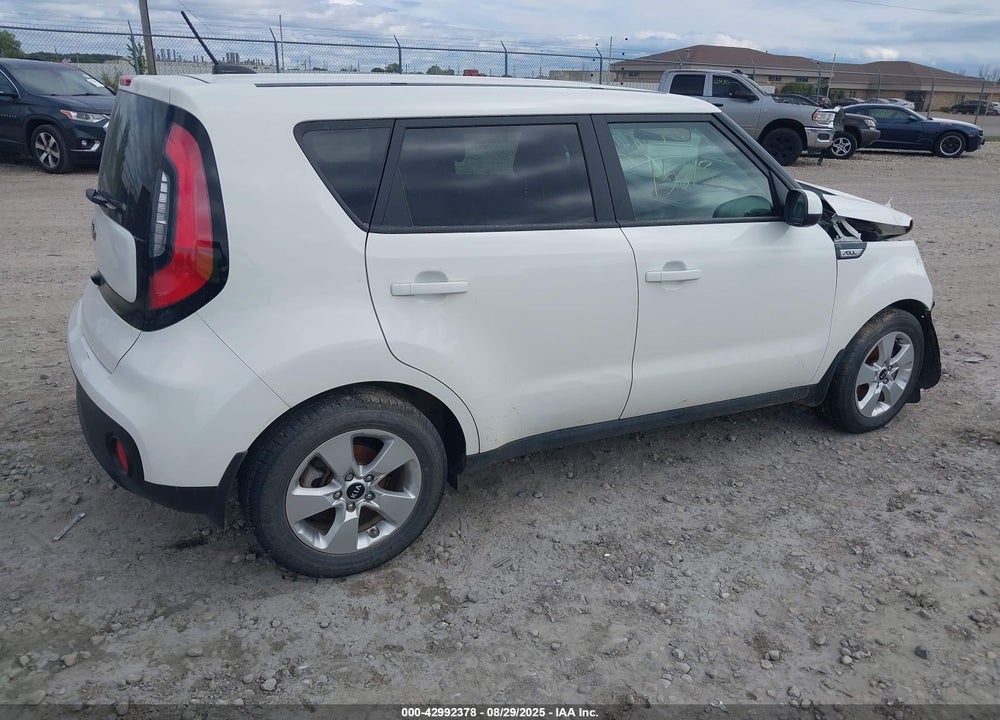 2018 KIA SOUL VIN: KNDJN2A29J7556611