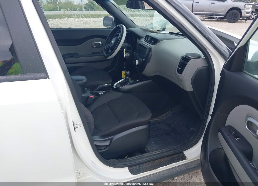 2018 KIA SOUL VIN: KNDJN2A29J7556611