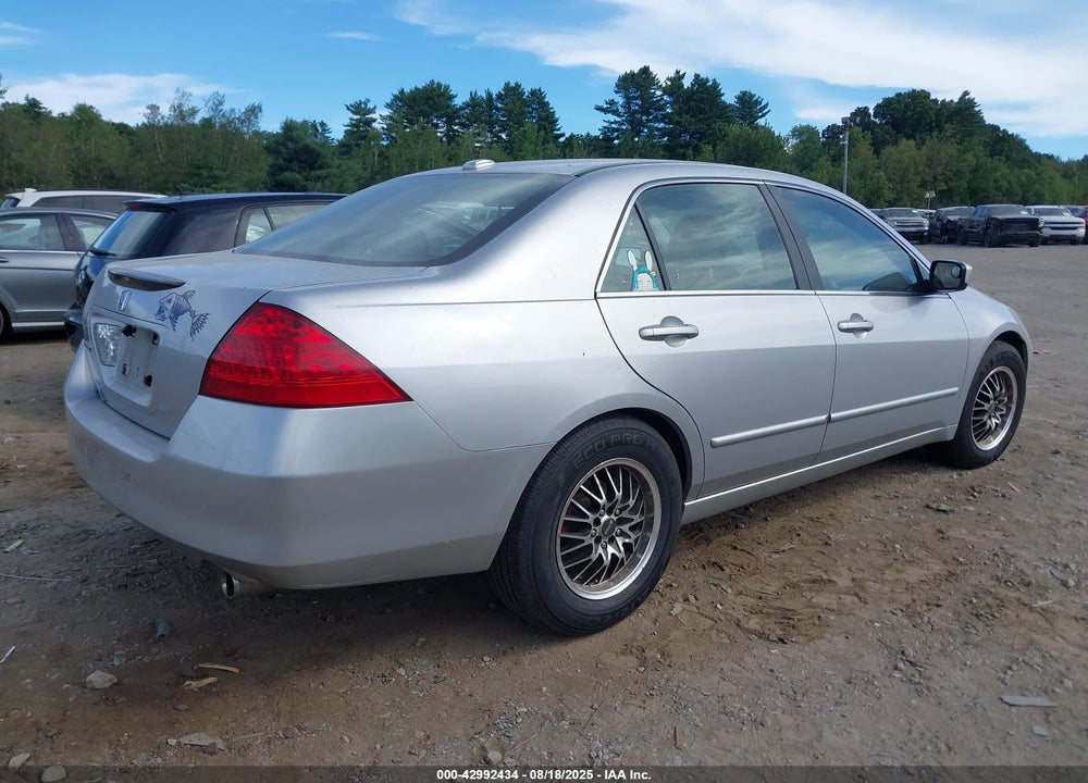 2007 HONDA ACCORD 2.4 EX VIN: 1HGCM56827A124675