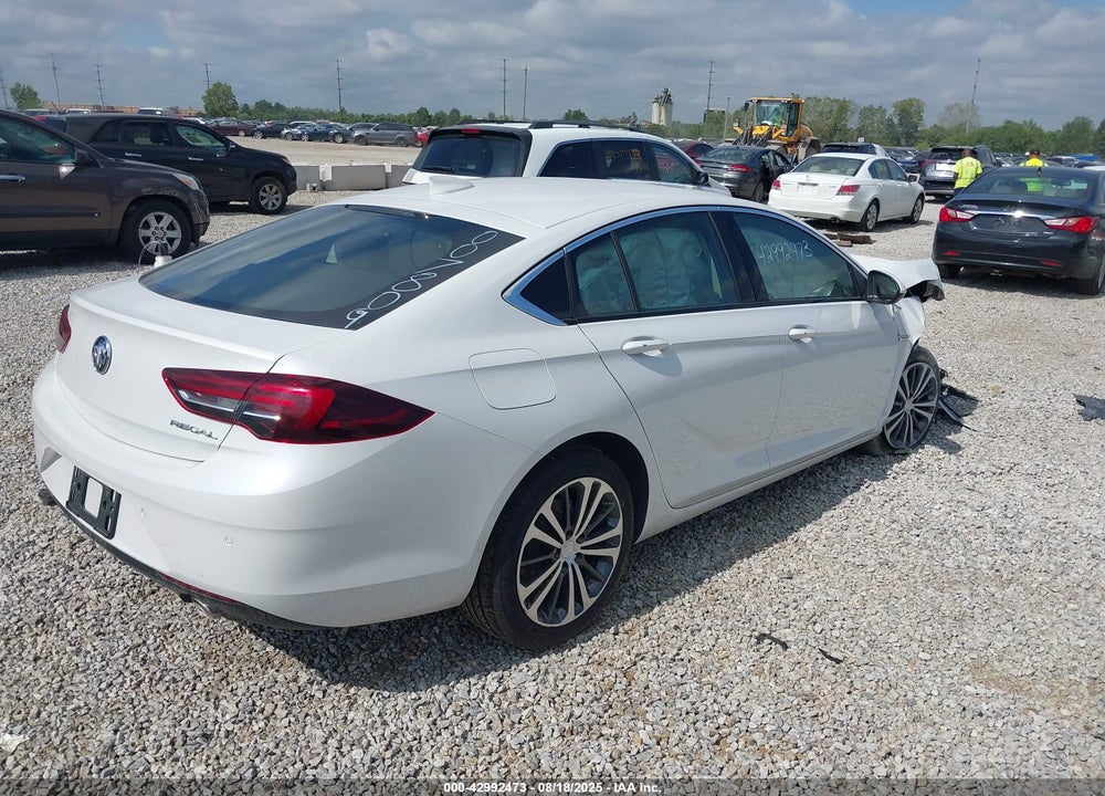 2019 BUICK REGAL SPORTBACK VIN: W04GM6SX7K1007809