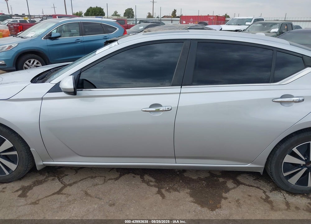 2021 NISSAN ALTIMA SV FWD VIN: 1N4BL4DV7MN338412