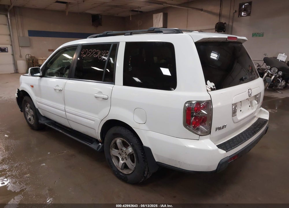 2008 HONDA PILOT EX-L VIN: 5FNYF187X8B007155