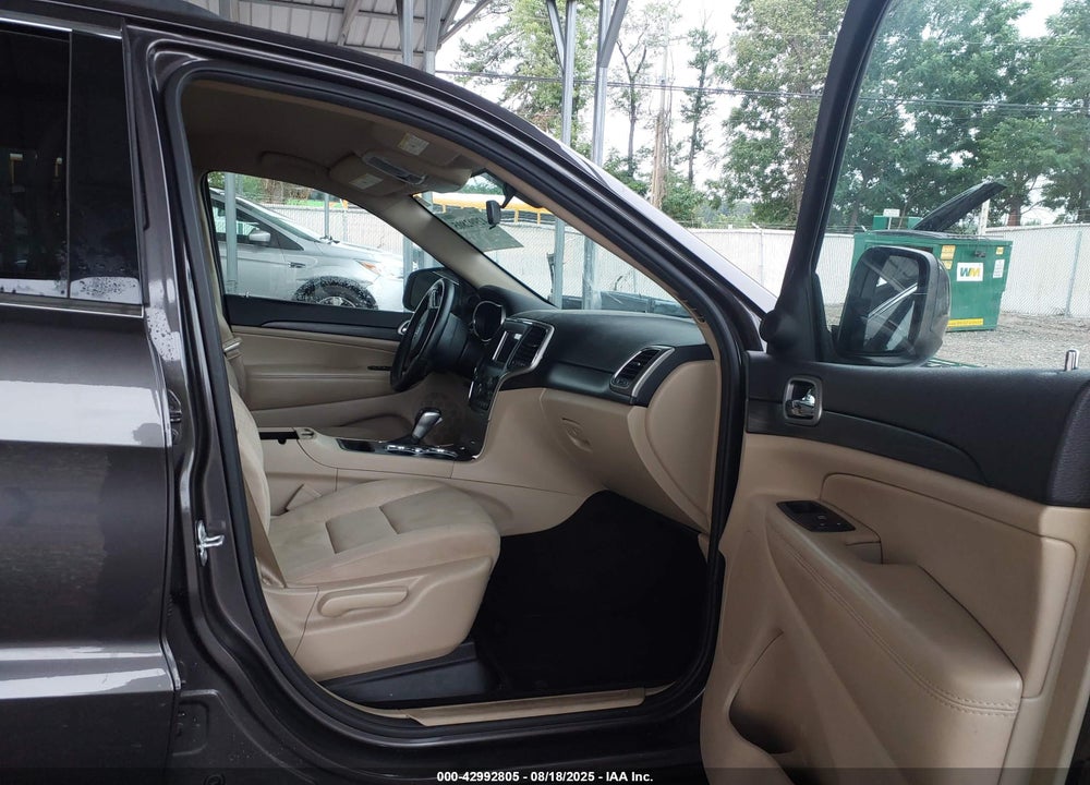 2019 JEEP GRAND CHEROKEE LAREDO E 4X4 VIN: 1C4RJFAGXKC577137