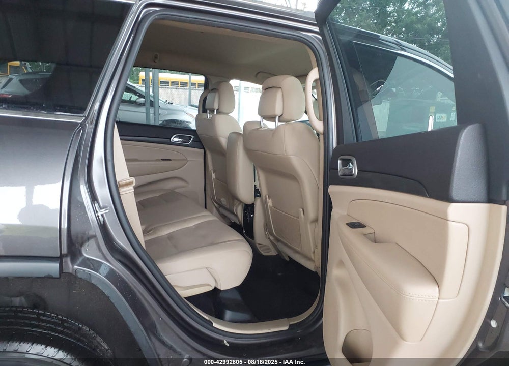 2019 JEEP GRAND CHEROKEE LAREDO E 4X4 VIN: 1C4RJFAGXKC577137