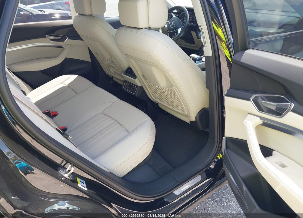 2024 AUDI Q8 VIN: WA15AAGE7RB064042