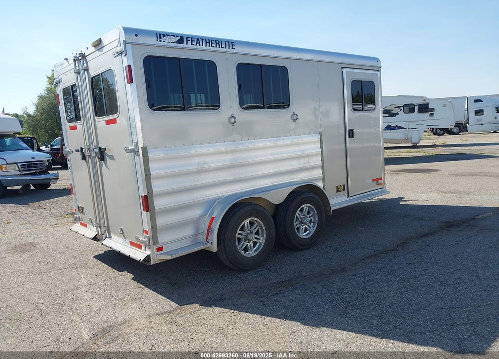 2023 FEATHERLITE --- VIN: 4FGA11422PC162069