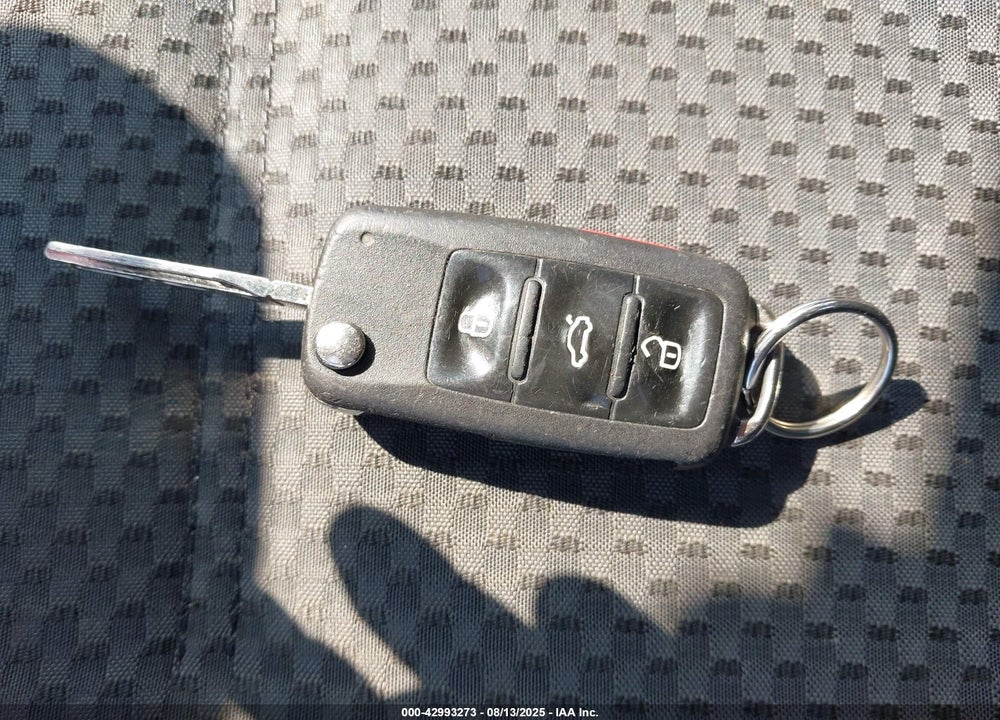 2012 VOLKSWAGEN JETTA VIN: 3VW2K7AJ3CM310662