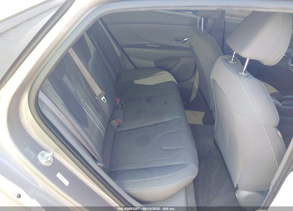 2021 HYUNDAI ELANTRA VIN: KMHLM4AG8MU164272