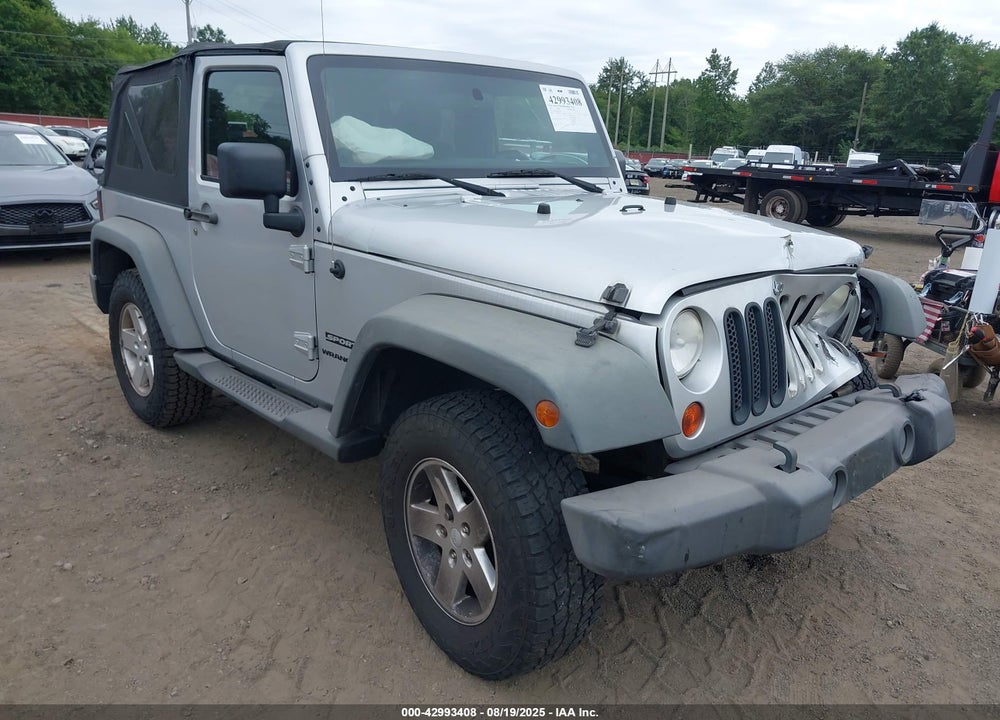2011 JEEP WRANGLER / VIN: 1J4AA2D10BL528892
