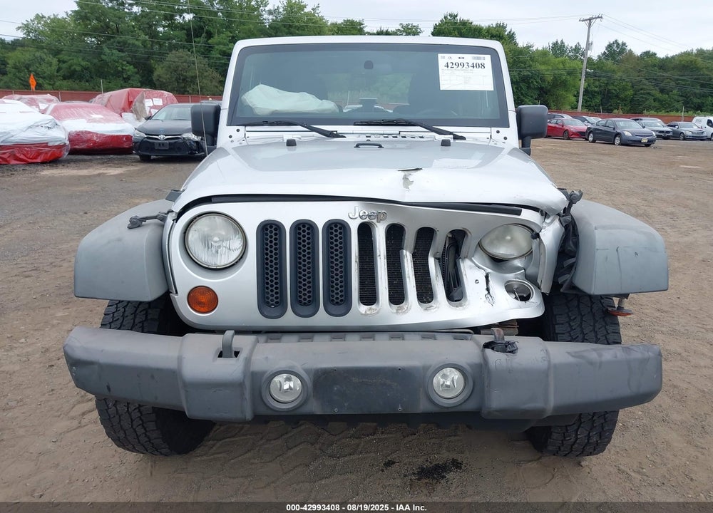 2011 JEEP WRANGLER / VIN: 1J4AA2D10BL528892