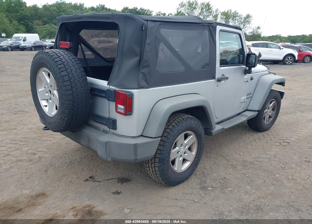 2011 JEEP WRANGLER / VIN: 1J4AA2D10BL528892
