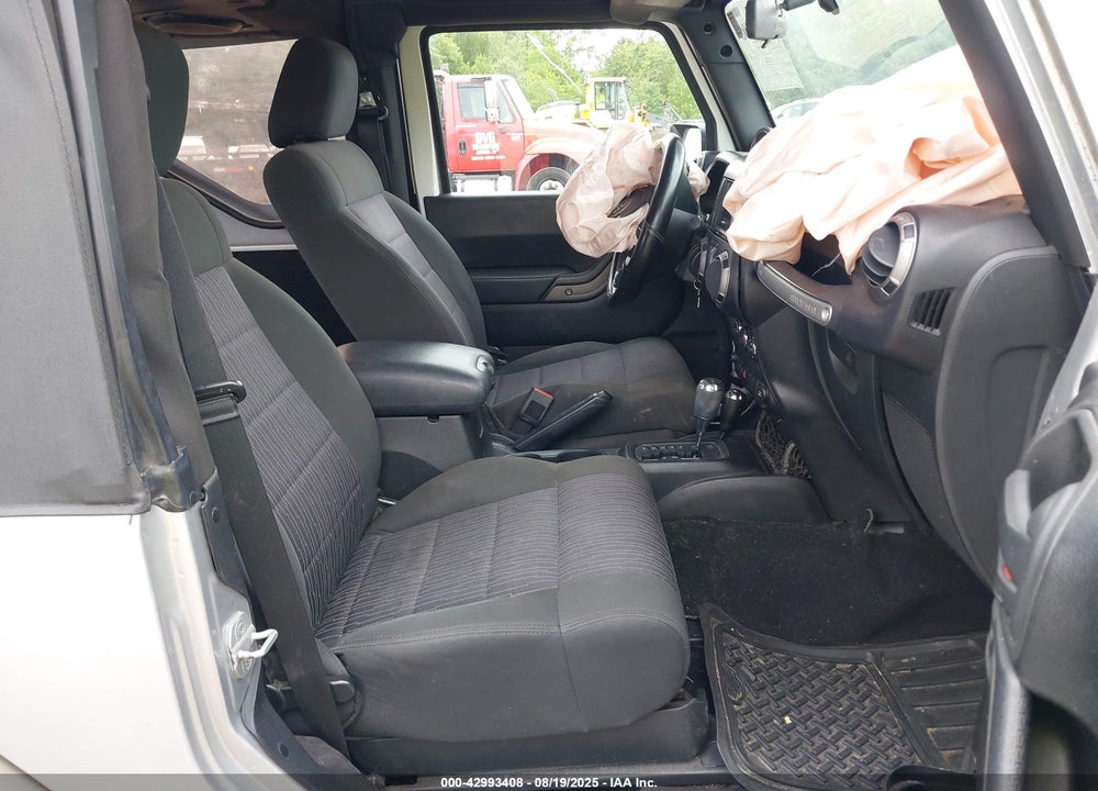 2011 JEEP WRANGLER / VIN: 1J4AA2D10BL528892