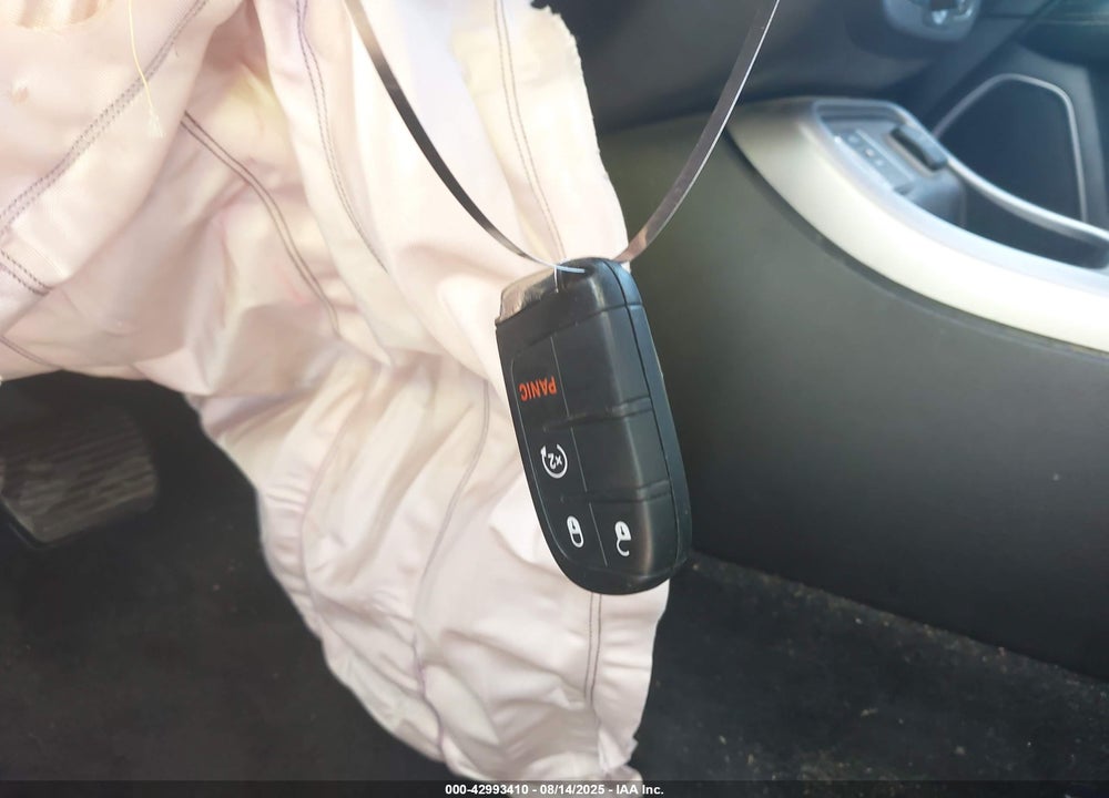 2019 JEEP COMPASS VIN: 3C4NJCBB4KT613540