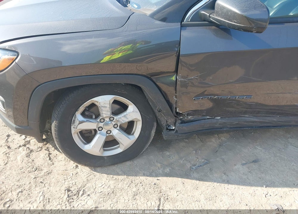 2019 JEEP COMPASS VIN: 3C4NJCBB4KT613540