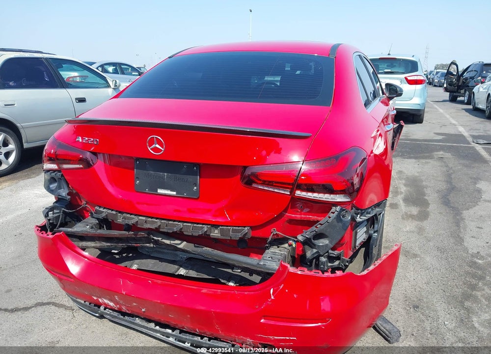 2019 MERCEDES-BENZ A-CLASS VIN: WDD3G4EB4KW027203