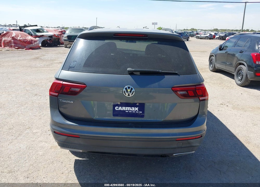 2019 VOLKSWAGEN TIGUAN VIN: 3VV1B7AX2KM121469