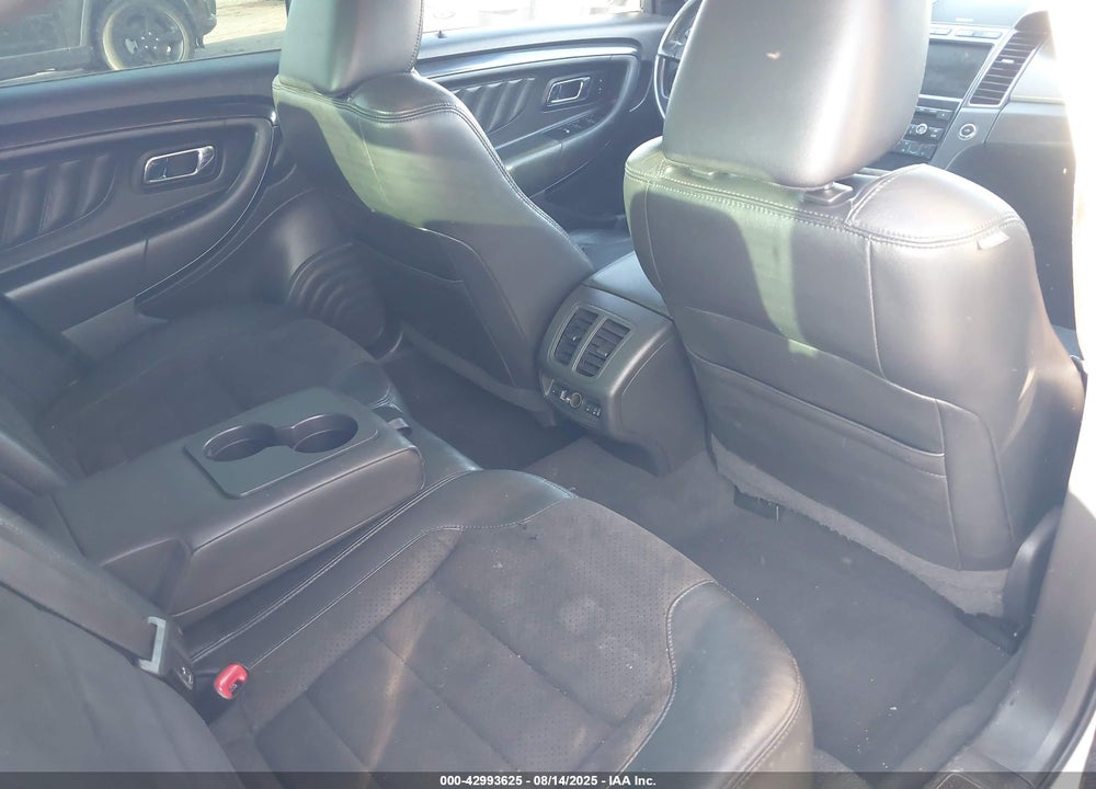 2010 FORD TAURUS SHO VIN: 1FAHP2KT6AG114648