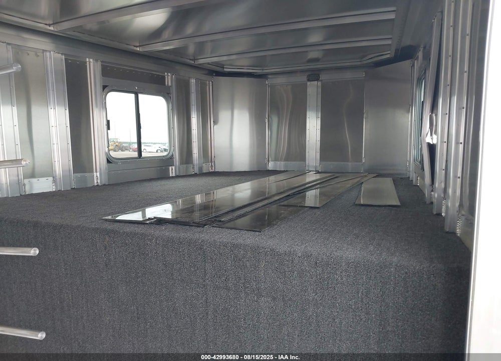 2024 FEATHERLITE HORSE TRAILER VIN: 4FGB12420RC163878
