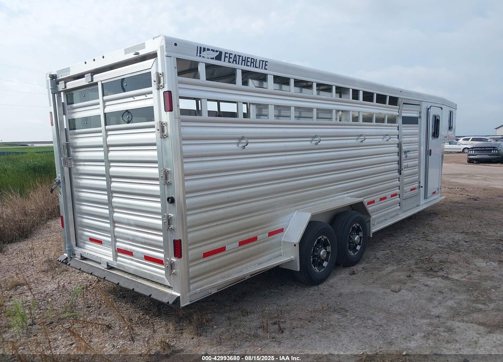 2024 FEATHERLITE HORSE TRAILER VIN: 4FGB12420RC163878
