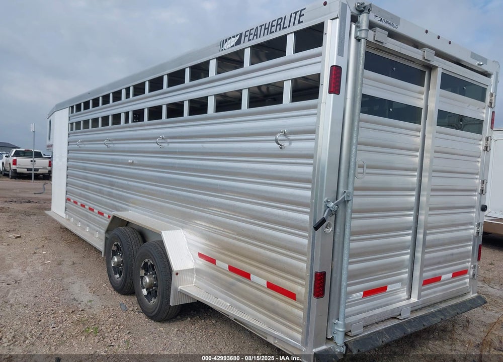 2024 FEATHERLITE HORSE TRAILER VIN: 4FGB12420RC163878