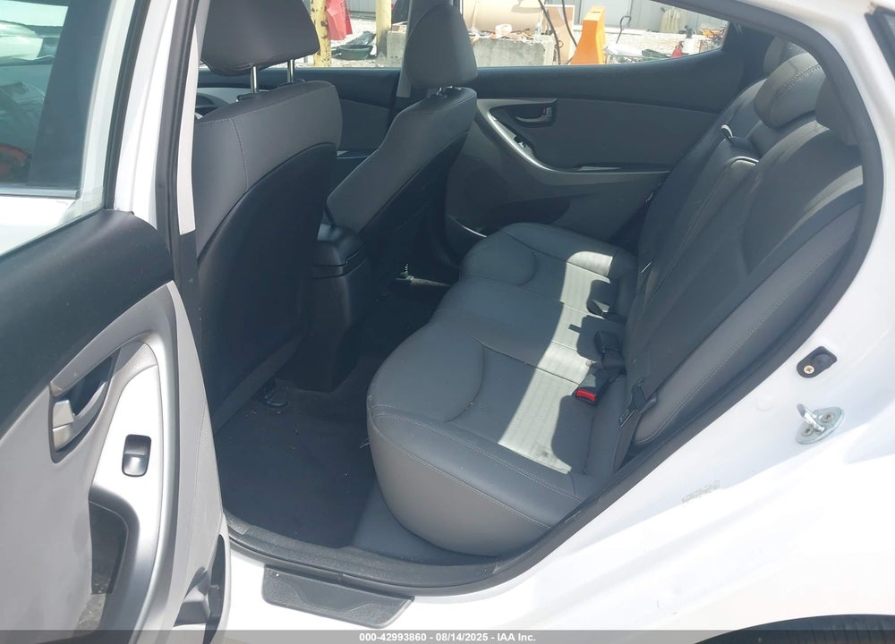 2015 HYUNDAI ELANTRA VIN: KMHDH4AH1FU382834