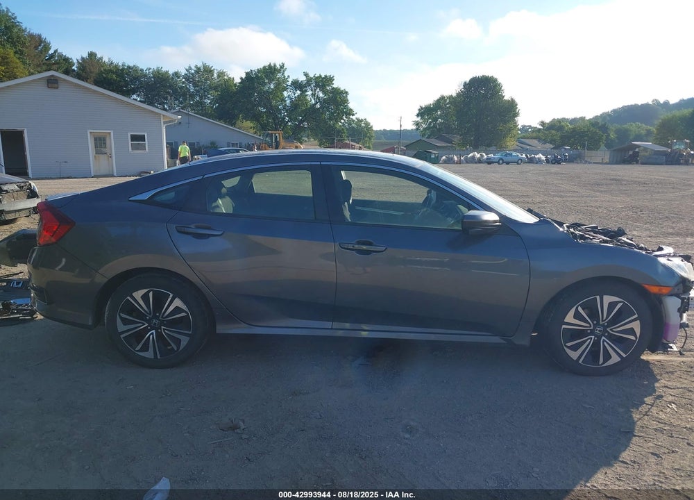 2018 HONDA CIVIC EX-T VIN: JHMFC1F31JX027546