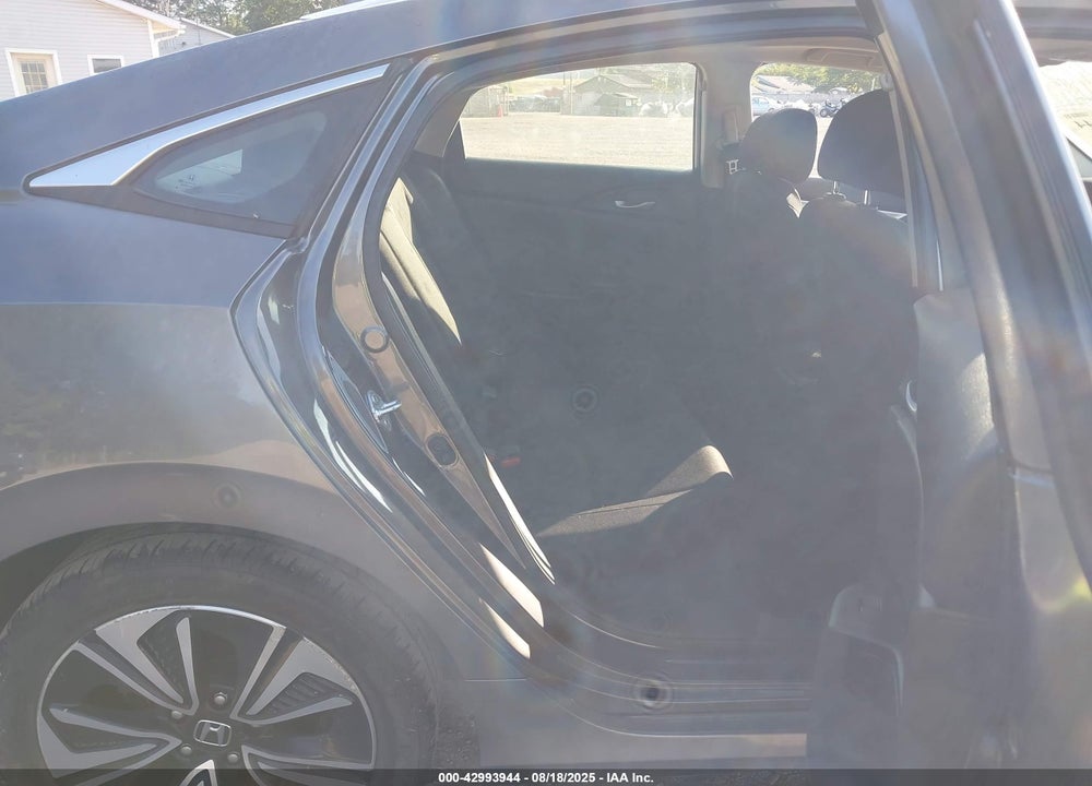 2018 HONDA CIVIC EX-T VIN: JHMFC1F31JX027546