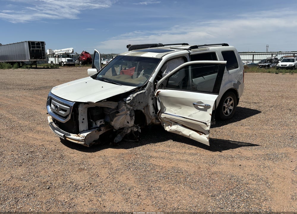 2011 HONDA PILOT VIN: 5FNYF3H90BB042968