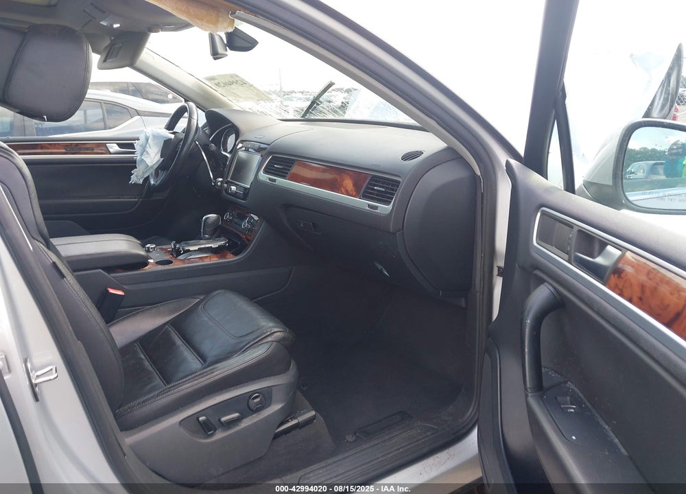 2012 VOLKSWAGEN TOUAREG VIN: WVGFF9BP1CD000363