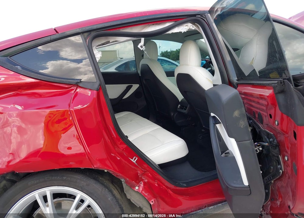 2020 TESLA MODEL Y VIN: 5YJYGDEE7LF032394
