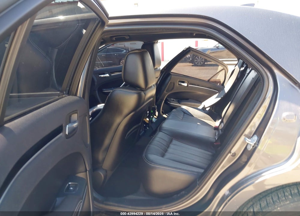 2018 CHRYSLER 300 VIN: 2C3CCABG3JH244666