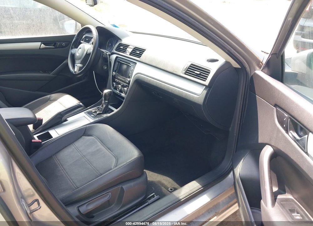 2012 VOLKSWAGEN PASSAT VIN: 1VWBP7A38CC029347