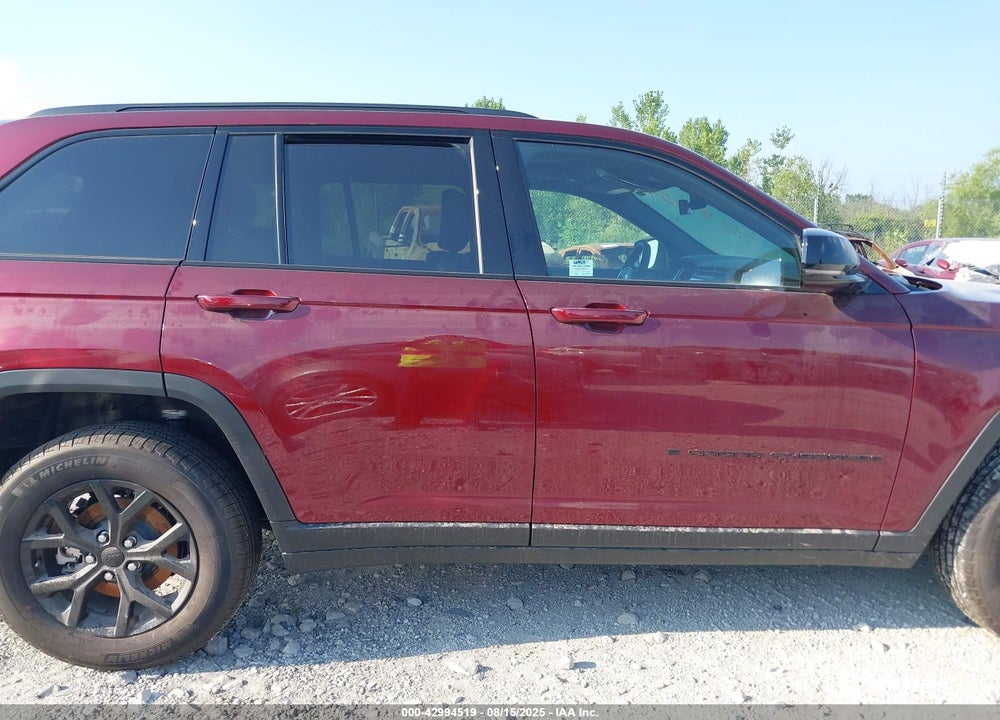 2025 JEEP GRAND CHEROKEE VIN: 1C4RJHAG3SC279749