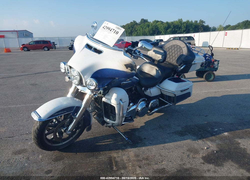 2015 HARLEY-DAVIDSON FLHTCU ULTRA CLASSIC ELECTRA GLD VIN: 1HD1FCM18FB667336