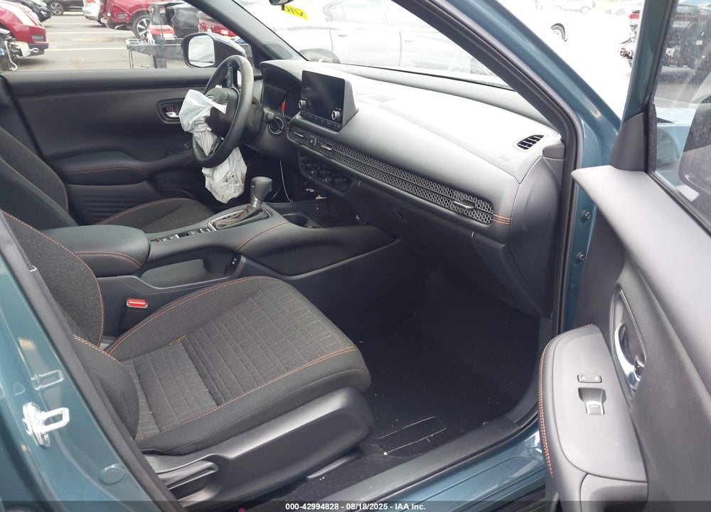 2025 HONDA HR-V VIN: 3CZRZ1H59SM713542