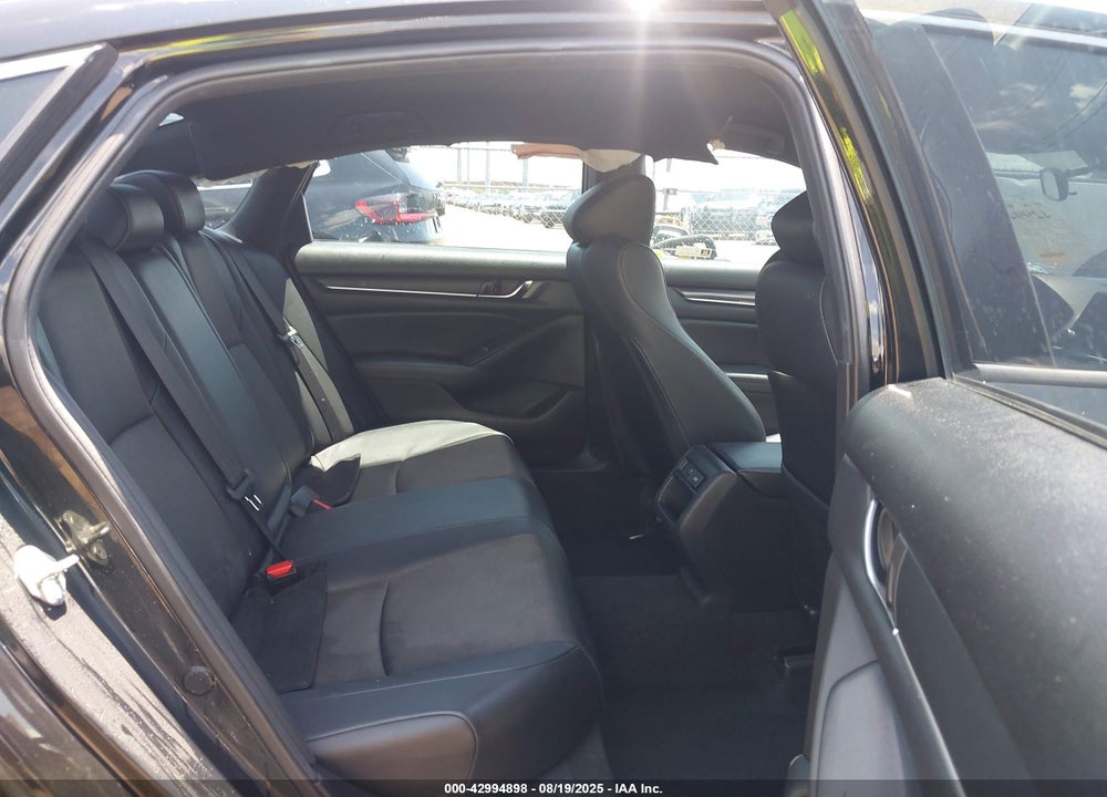 2021 HONDA ACCORD VIN: 1HGCV1F33MA083172